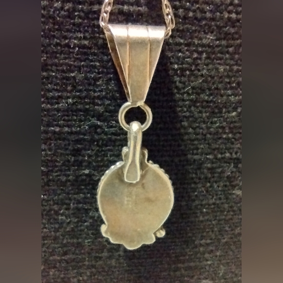 Native sterling Skee signed turquoise necklace - Picture 15 of 16